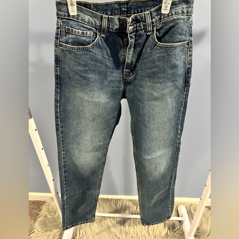 Men’s Levi’s dark wash